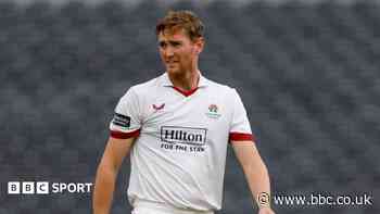 Balderson burst gives Lancashire edge over Glos