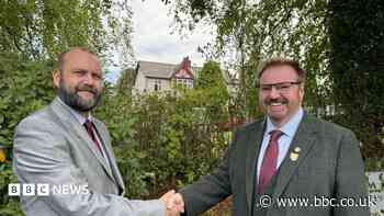 Councillor first to defect from Reform to Labour