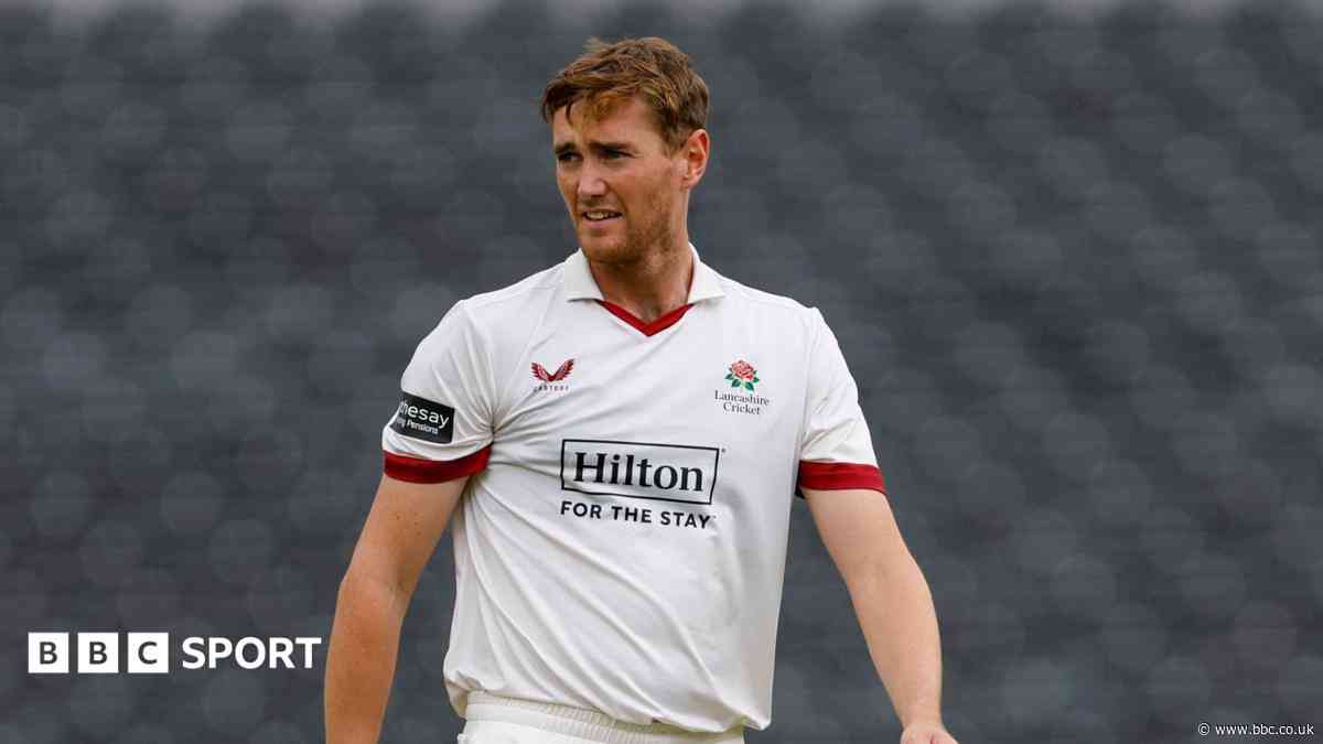 Balderson burst gives Lancashire edge over Glos