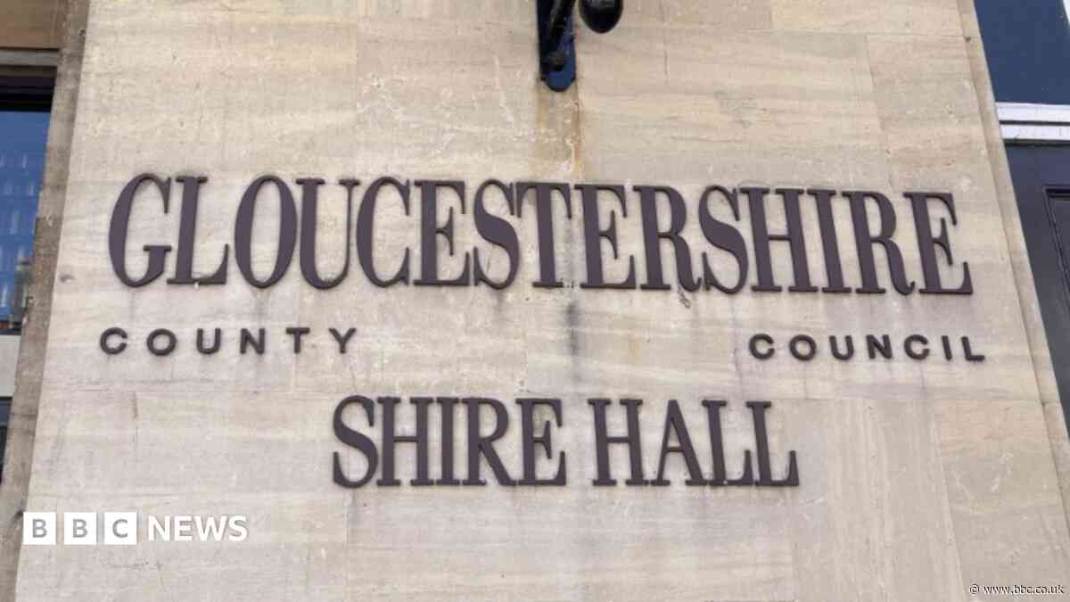 Leaders react after 'super council' paused by No10