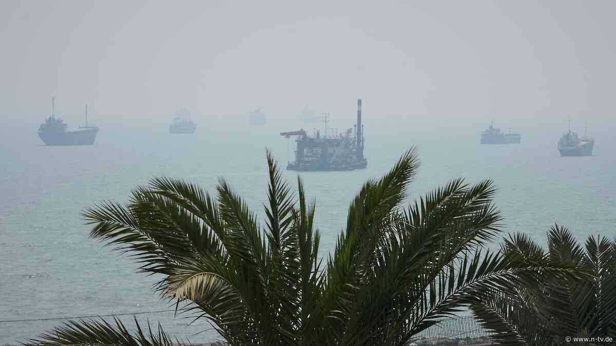 Explosionen vor Öl-Insel Charg: US-Militär: Haben fünf iranische Tanker "zerstört", einen versenkt