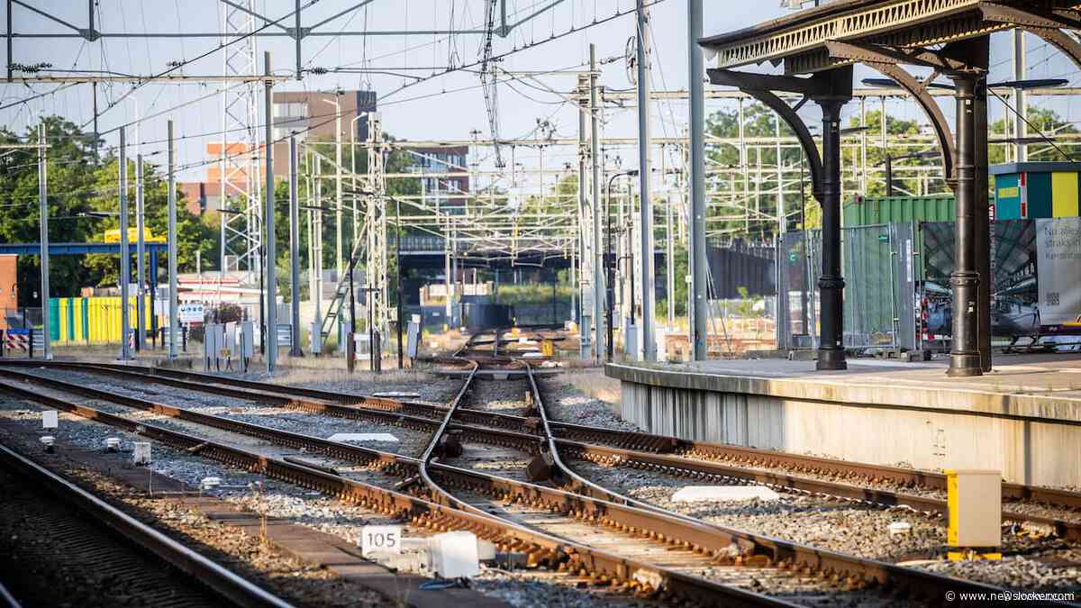 Landelijke ov-staking tegen bezuinigingen op sociale zekerheid begonnen