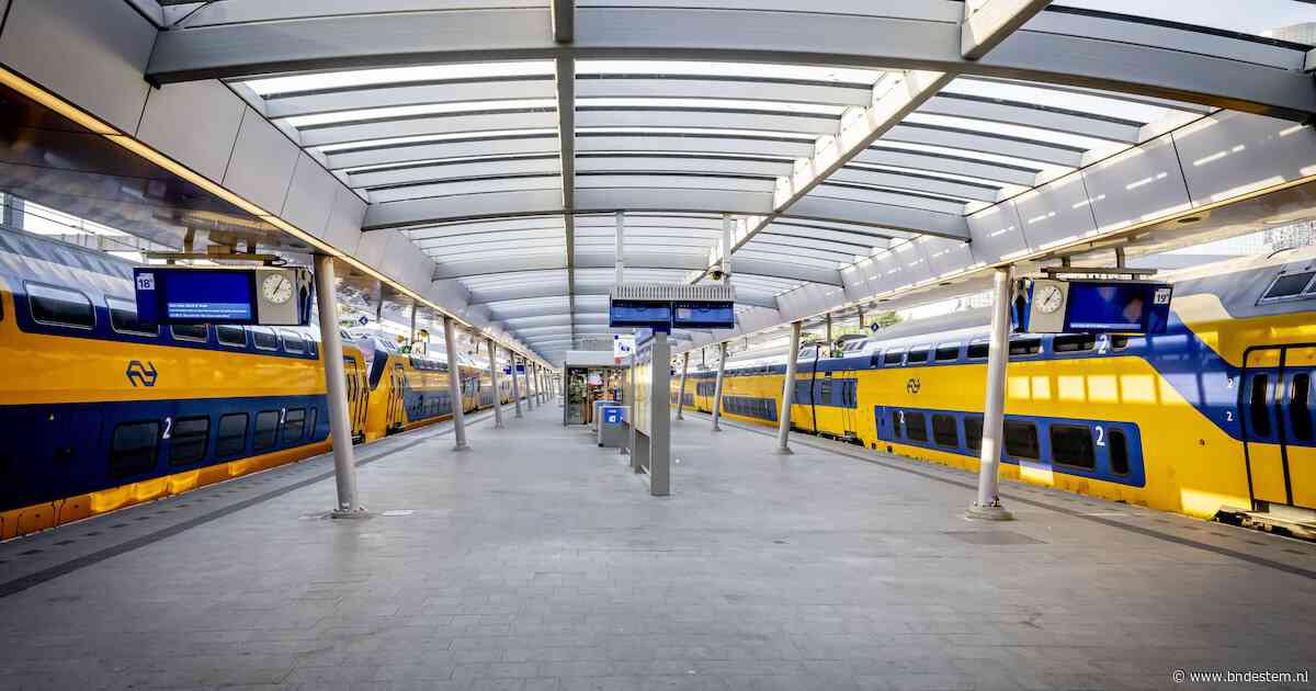 LIVE Staking | Staking legt openbaar vervoer in heel Nederland plat