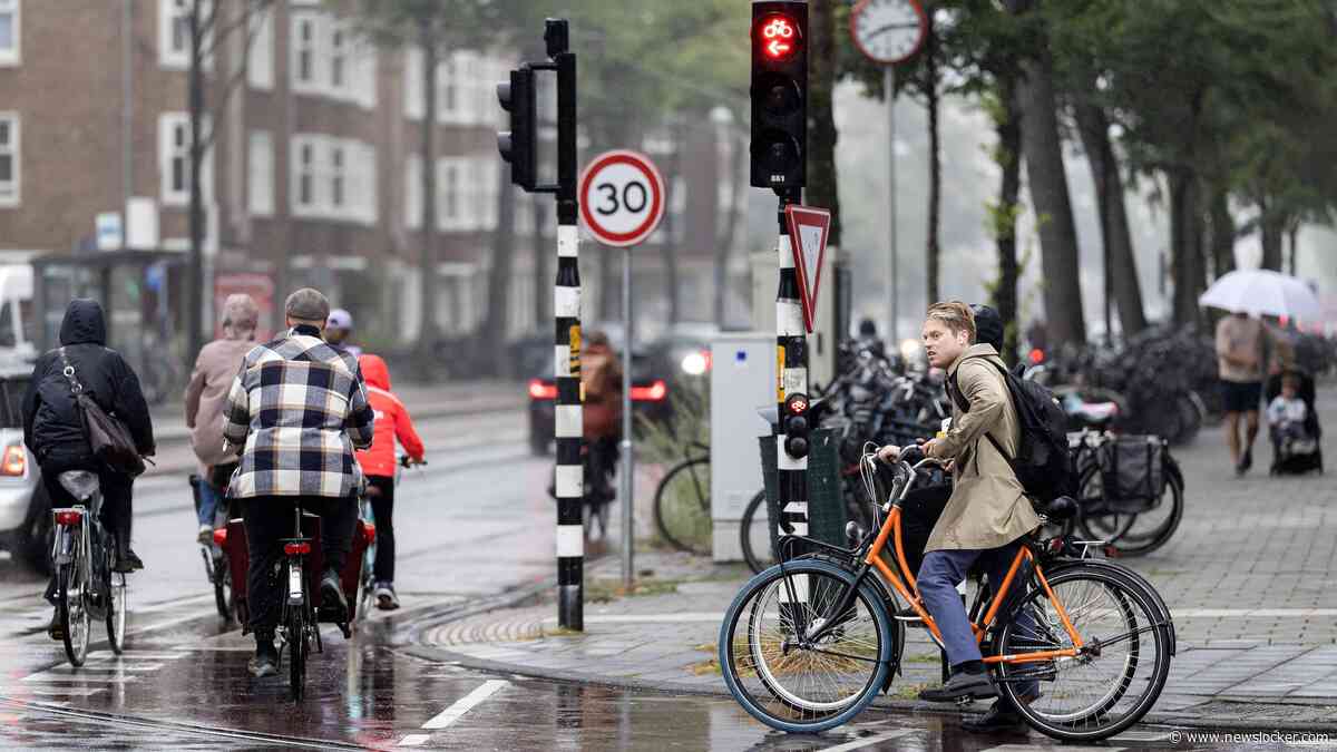 Kletsnatte woensdag: buien en onweer