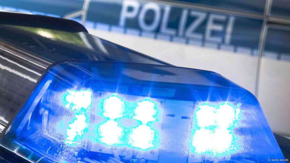 Lkw-Unfall auf A44: Autobahn bis zum Mittag gesperrt