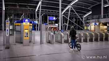In beeld | Lege stations, nauwelijks drukkere spits: zo verloopt de ov-staking