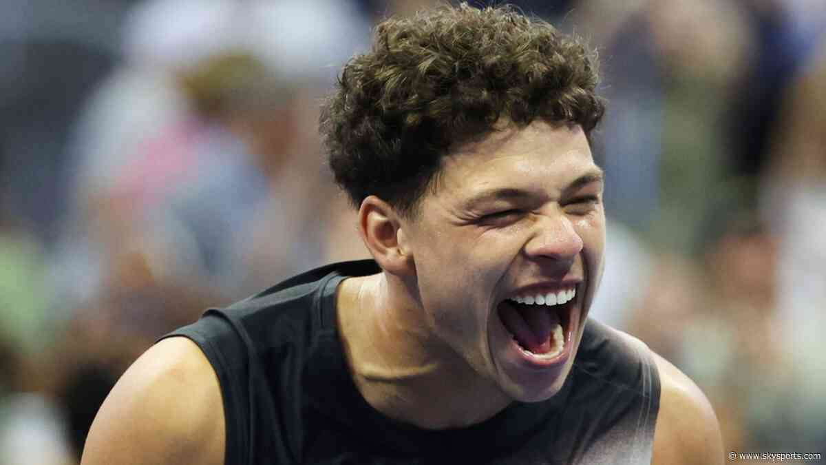 Shelton beats Alcaraz at 3.33am in New York epic