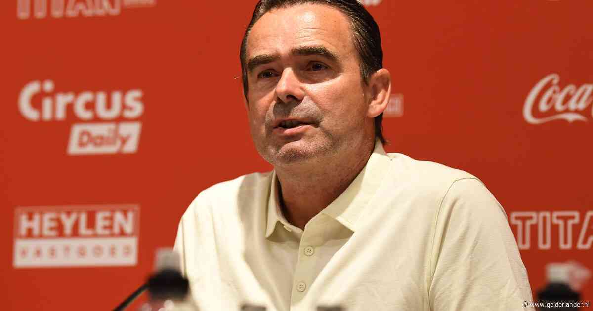 Marc Overmars stopt vanwege gezondheid bij Antwerp: ‘Mijn energie is vandaag volledig op’