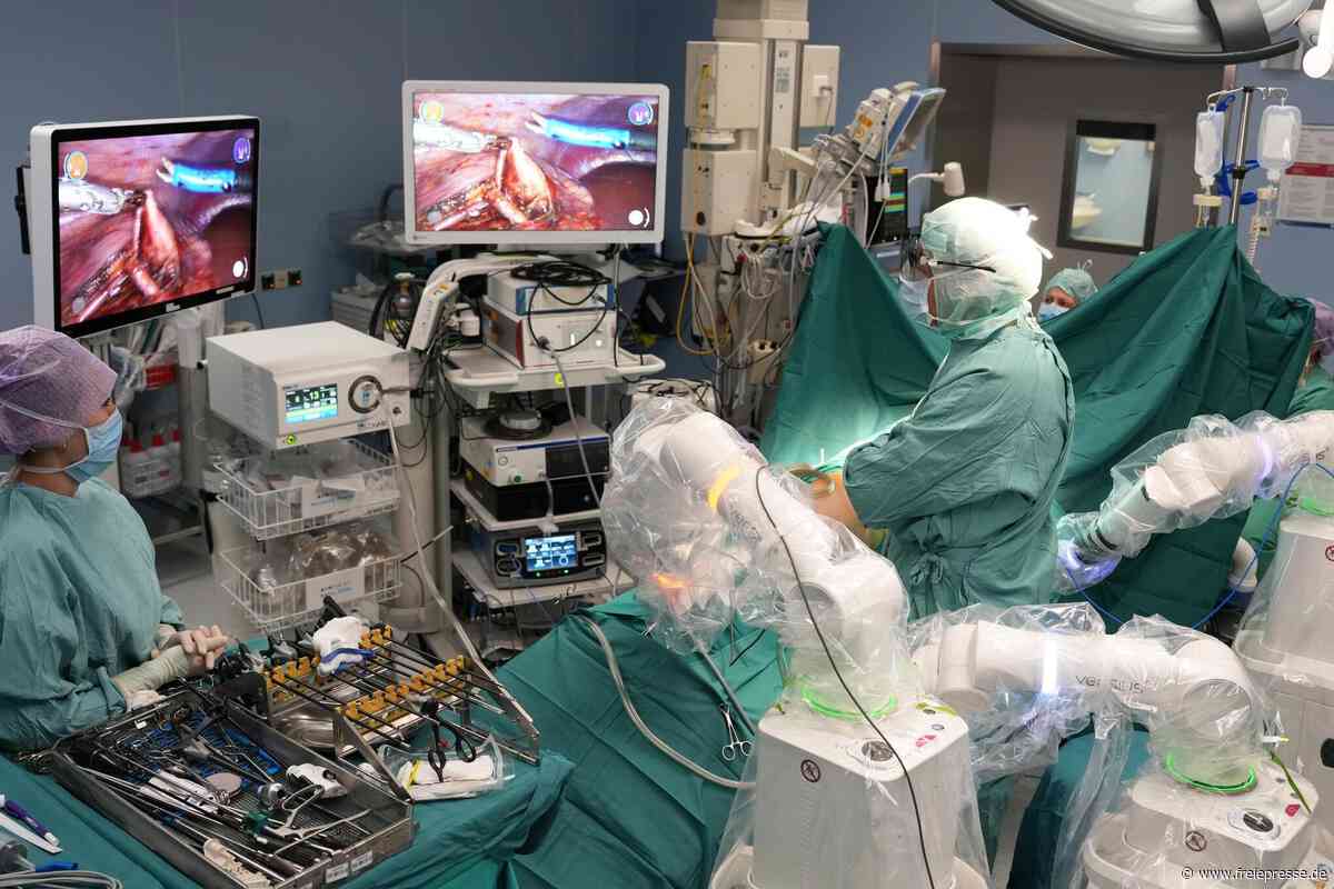 Klinikum Chemnitz setzt auf Roboter-Assistenz in Kinderchirurgie