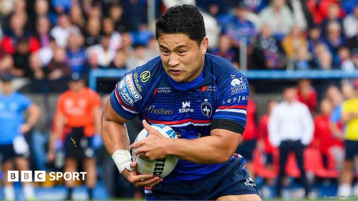 Castleford sign Wakefield half-back Lino