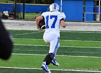 One-Legged High School Football Player Stuns Fans by Scoring a Touchdown