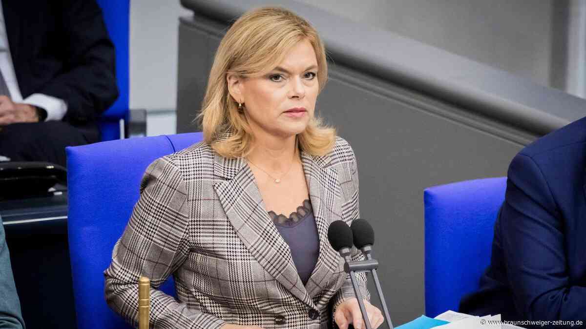 Rauer Ton im Bundestag: Klöckner droht mit Rauswürfen – „Kein Fußballplatz hier“