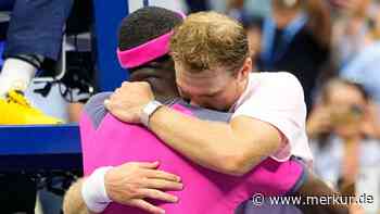 Tennis-Star weint nach US-Open-Drama hemmungslos in den Armen seines Bezwingers