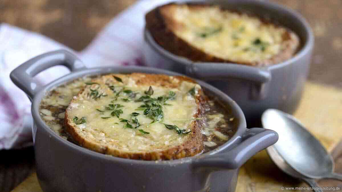 Vollmundige Zwiebelsuppe wie in Paris: So gelingt Jamie Olivers French Onion Soup ganz einfach zu Hause