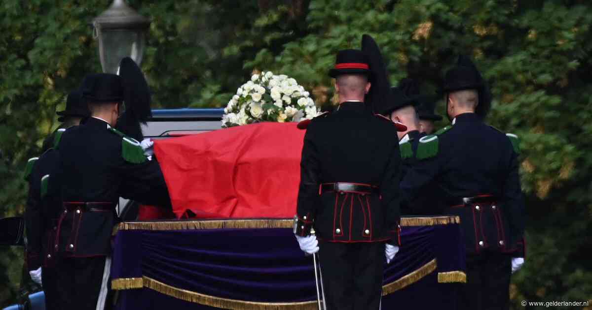 LIVE Uitvaart koning Harald | Processie voor koning Harald begonnen, ook Willem-Alexander, Máxima en Amalia lopen mee