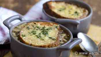 Vollmundige Zwiebelsuppe wie in Paris: So gelingt Jamie Olivers French Onion Soup ganz einfach zu Hause