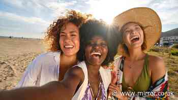 Brits take 5 selfies before getting the perfect one, study reveals