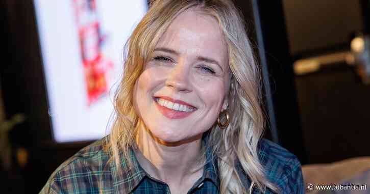 Oude hit van Ilse DeLange gaat na 18 jaar viraal, zangeres is verbijs­terd: ‘Dat zoiets in zo’n korte tijd kan gebeuren’