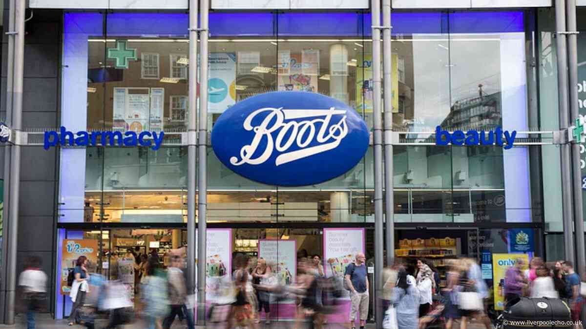 Boots reduces £60 Floral Street ultimate scent gift set to £29.50