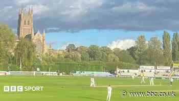 Cullen leads late Pears rally against Northants