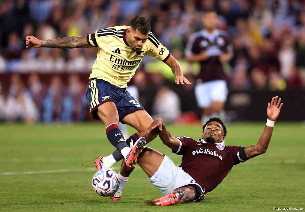 KMI panel admit ref missed penalty & red card in Arsenal match