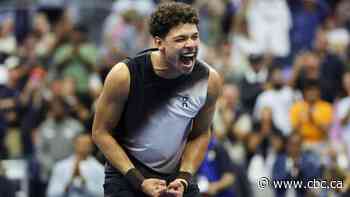 Ben Shelton beats defending champ Carlos Alcaraz in U.S. Open match that ends after 3:30 a.m.