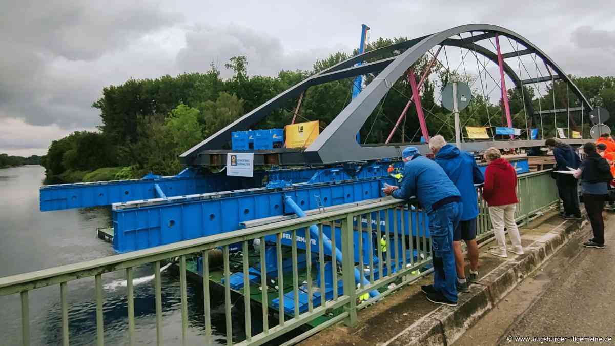 Es geht los: Die neue Donaubrücke bei Marxheim hat sich bereits auf den Weg gemacht