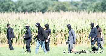 Meerdere wapens bij basisschool Overasselt verstopt: specialisten bezig met ‘veilig stellen’