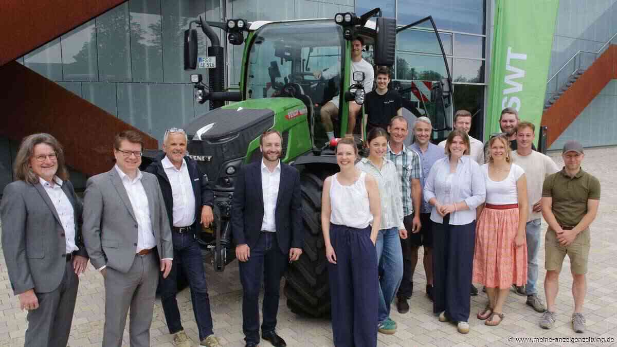 Fendt schenkt HSWT Traktor mit 174 PS als Dauerleihgabe
