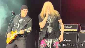 Watch: TWISTED SISTER Performs With SEBASTIAN BACH At Oregon State Fair