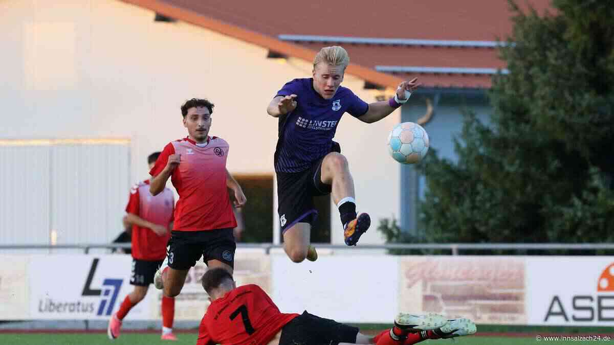Veilchen stehen im Halbfinale: SV Aschau/Inn setzt sich souverän gegen Burgkirchen durch