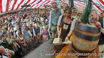 Fünf Schläge und das Bier floss: OB Monika Schwind bewältigte Anzapf-Premiere tadellos