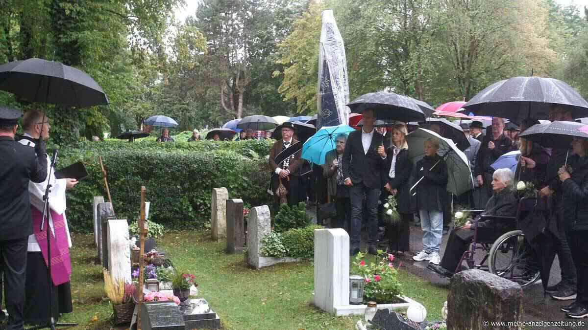 Karlsfeld verabschiedet sich von Otto Ahamer – Mitgründer der Knödldrahra