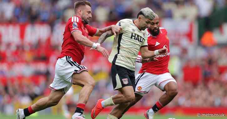 Manchester United legend urges patience with under-fire Red Devils star
