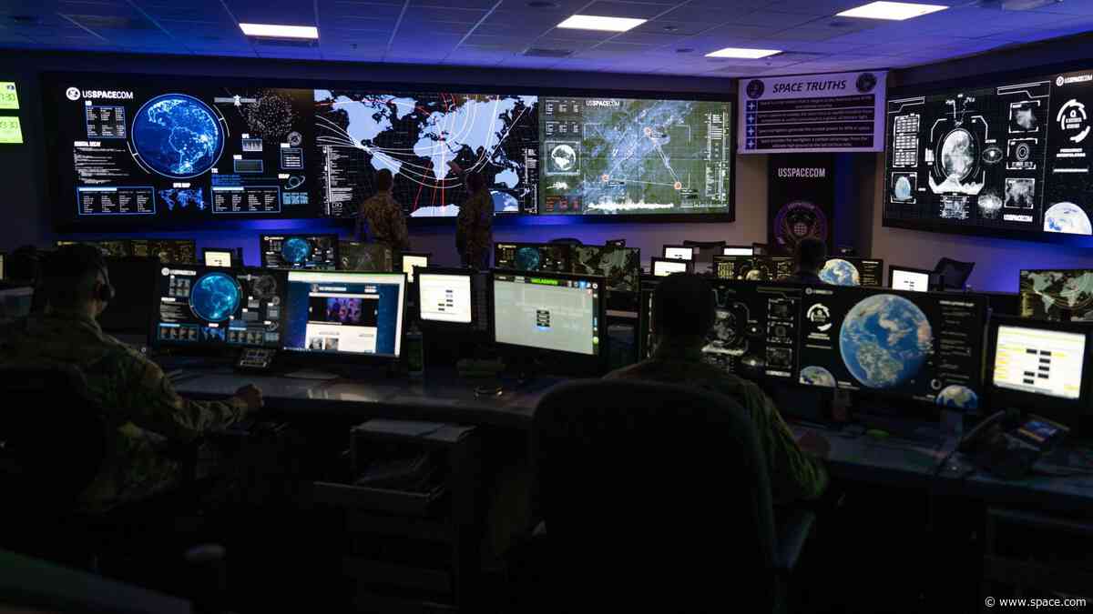 US military practices orbital dogfighting in 1st-ever 'live fly' exercise in space