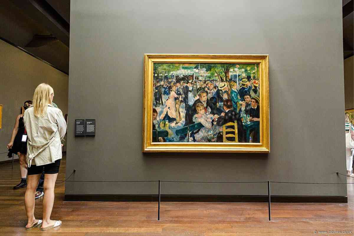 Two Renoir Paintings Discarded in Garden Dirt as French Police Chase Riviera Museum Burglars