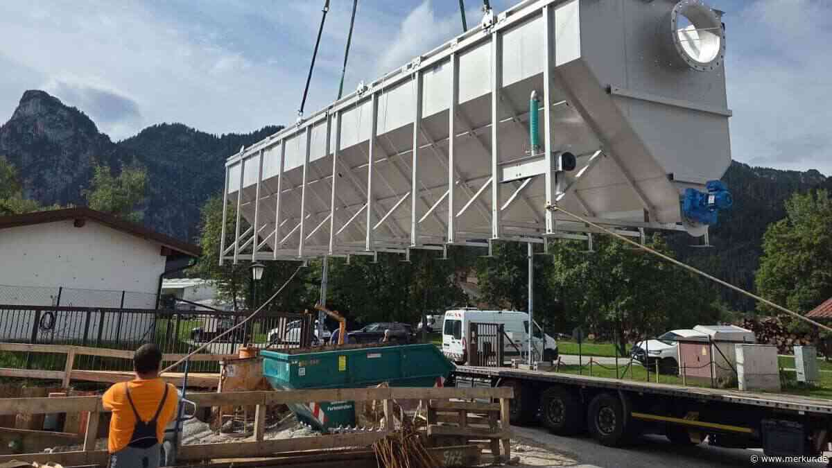 Tonnenschweres Herzstück angeliefert: Sanierung von Kläranlage schreitet voran