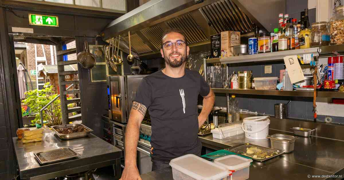 Deze chefkok uit Zwolle maakt chips van aardappelschillen: vijf lessen tegen voedselverspilling die thuis ook werken