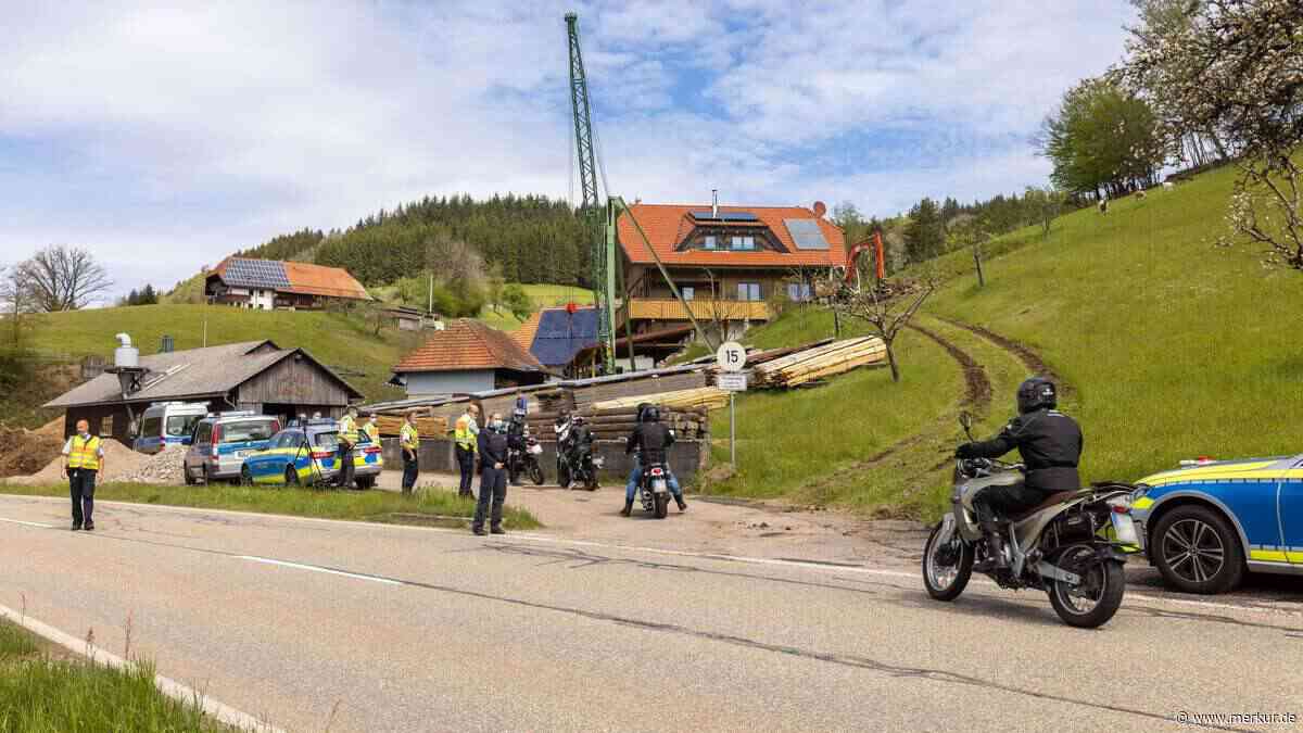 Motorradfahrer holt bei Polizei Führerschein ab – obwohl er noch gar nicht fahren durfte