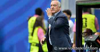 Hij heeft nog zin: Dick Advocaat tekent nieuw contract