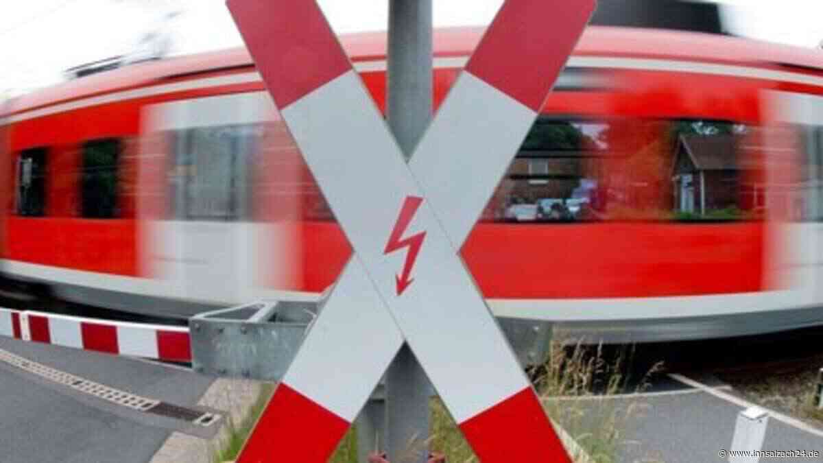 Notarzteinsatz auf der Strecke: Zugverkehr zwischen Schwindegg und Mühldorf gestoppt