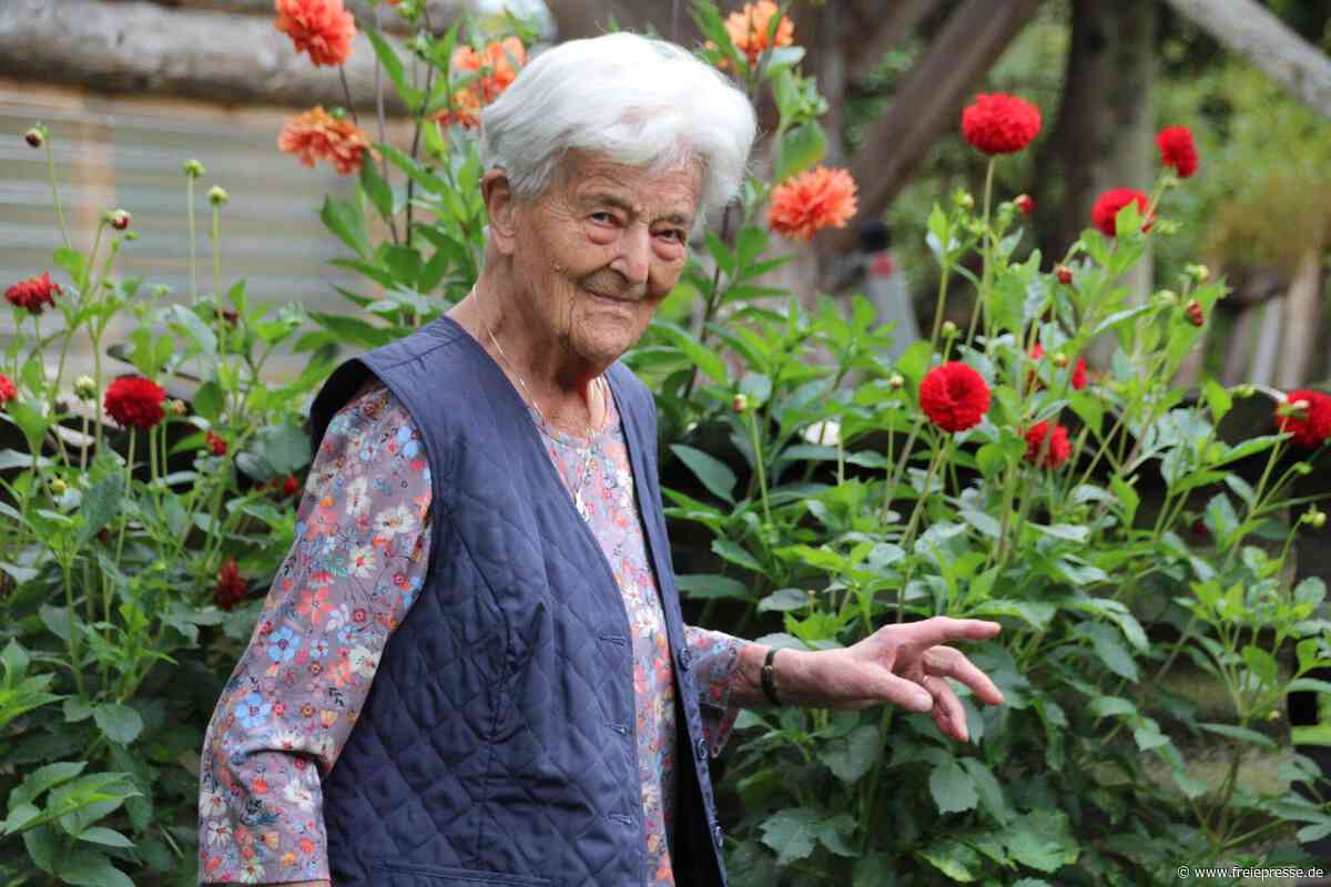 Rollator und Brille braucht sie nicht: Erzgebirgerin feiert 106. Geburtstag