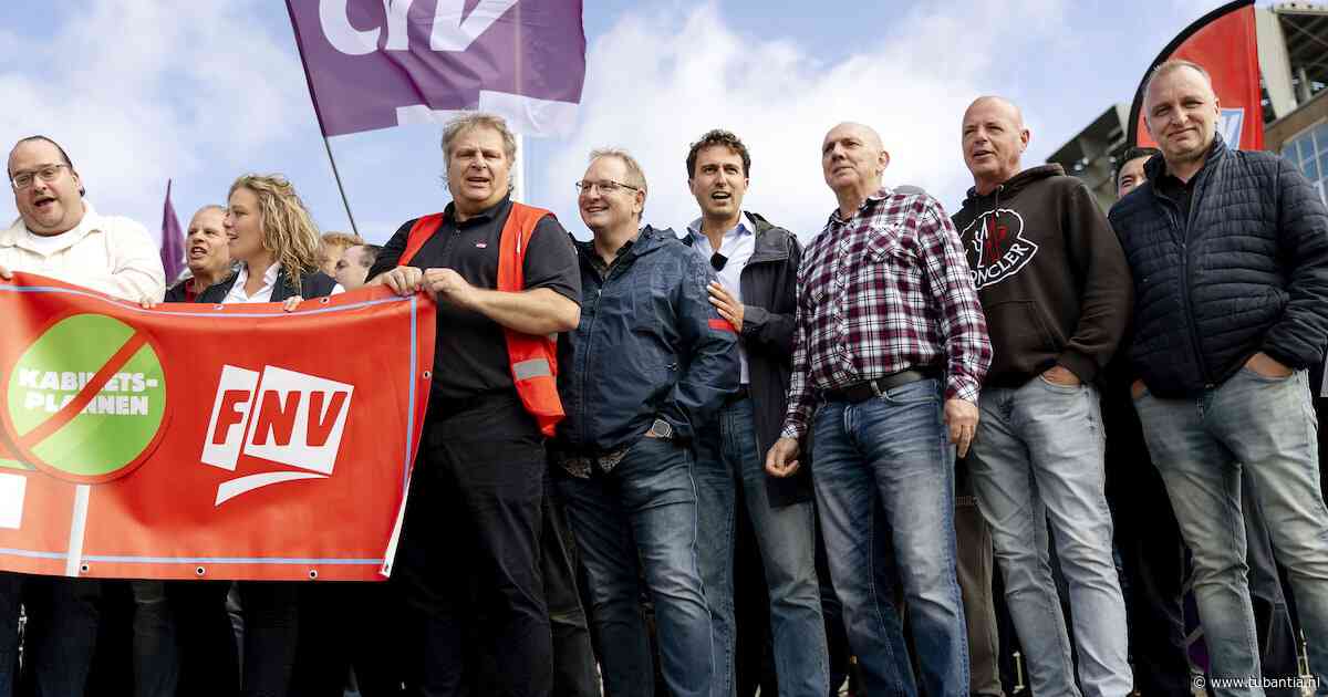 Vakbonden noemen landelijke ov-staking geslaagd: ‘Staken niet voor ons plezier’