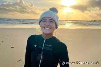 DeafBlind Woman Was Told She Couldn't Be a Doctor, Now She's Made History as Britain's First