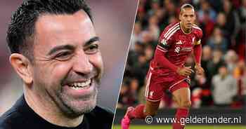 Xavi bekijkt Virgil van Dijk bij Liverpool-Atlético en praat daarna met Oranje-aanvoerder
