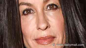 Alanis Morissette says she 'dipped into psychosis' during battle with postpartum depression