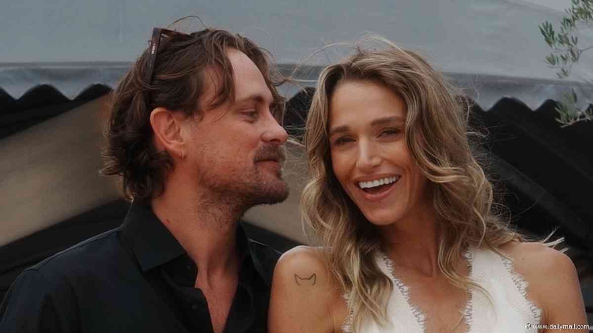 Ellidy Pullin celebrates one-year anniversary by farting in front of her fiancé