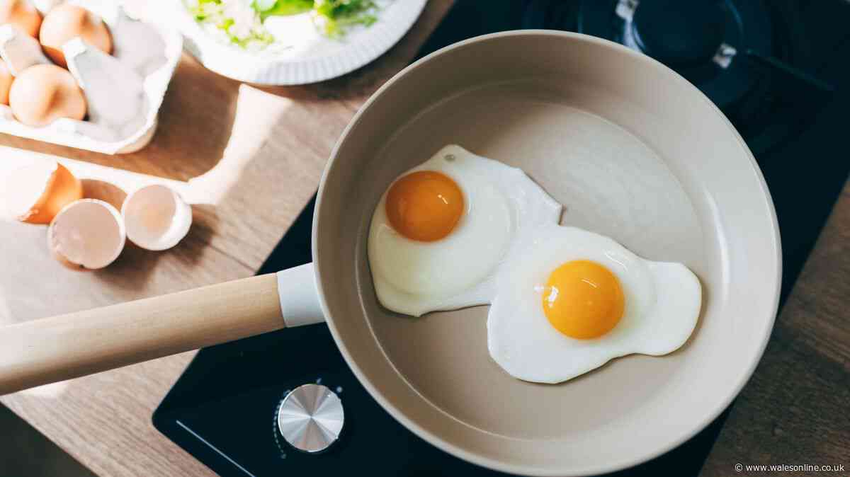 Fried eggs will be tastier if you ditch oil for 1 free ingredient that works wonders