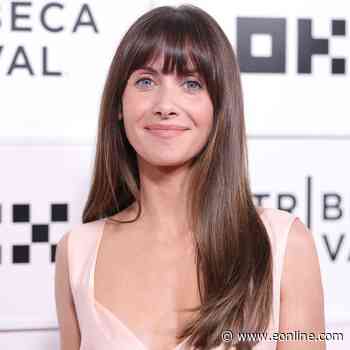 Alison Brie Looks So Different With Bright Blonde Hair Transformation