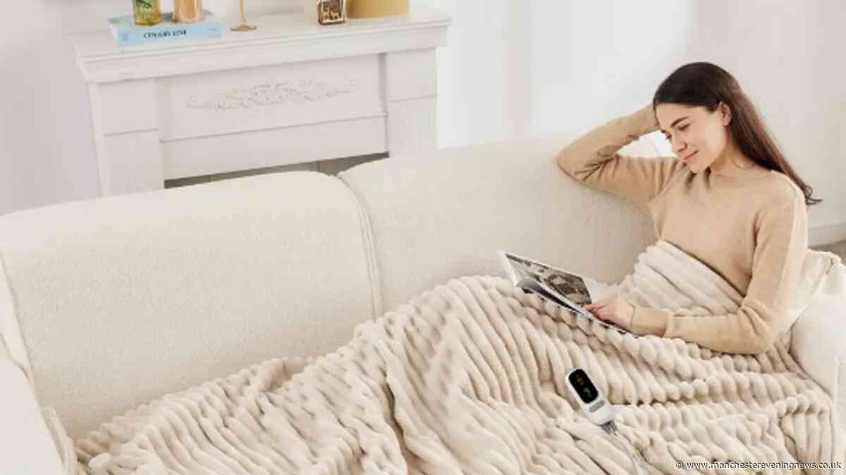 'Luxury' heated throw slashed from £110 to £16 in deal stack 'cuts down heating bills'